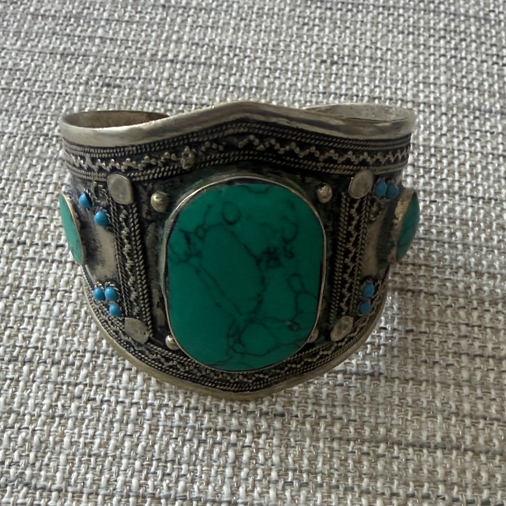 Vintage Turquoise and Silver Women's Bracelet